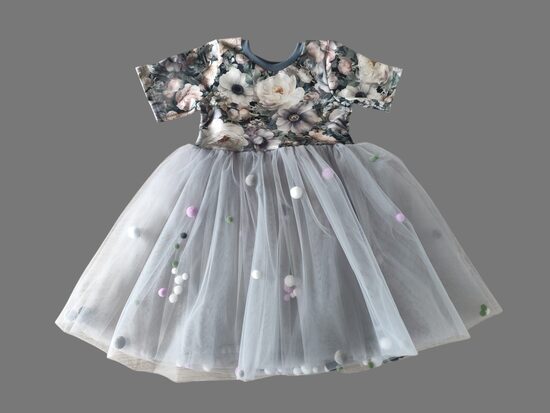 Kleita ”Ziedu sapnis” kuplā bumbiņkleita 